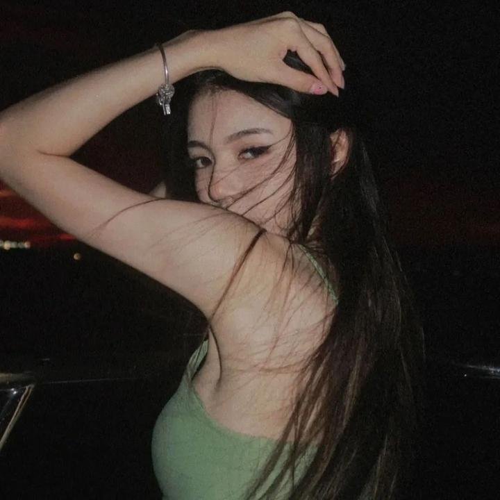 身为修仙界底层，我桃花运满天飞